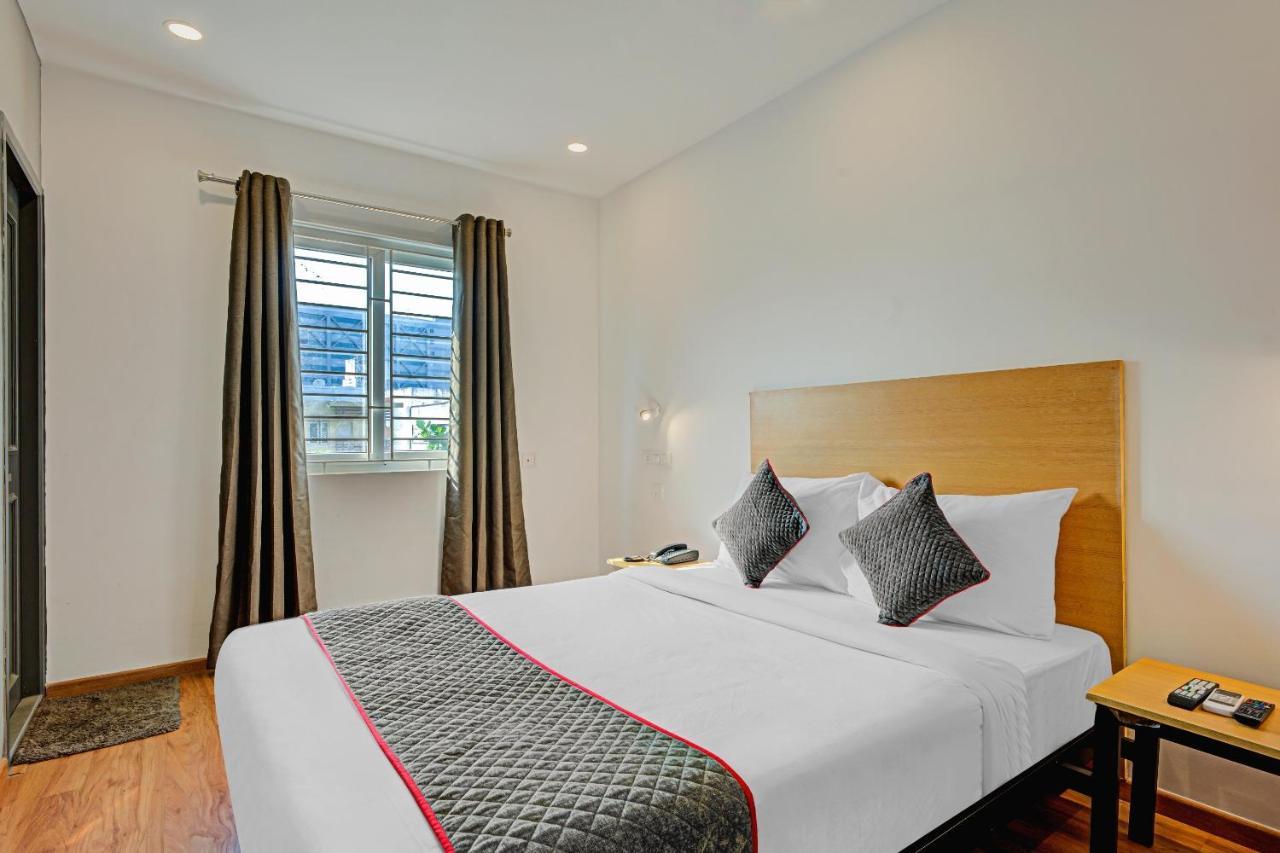 Oyo Townhouse 74871 Thoraipakkam Hotel Chennai Ngoại thất bức ảnh